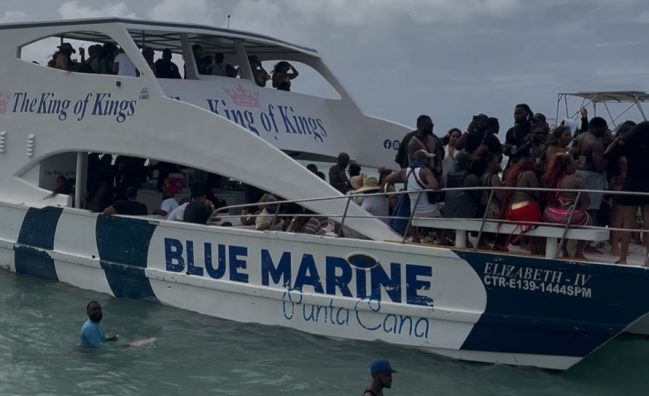 Private Boat Party Experience – $950 UP to 10 People